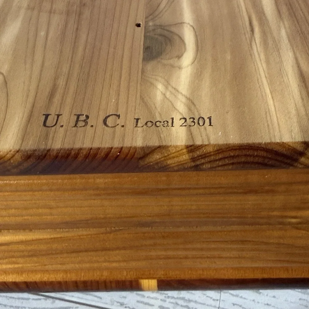 VTG Holy Bible KJV Remembrance Edition Cedar Box Case Union Made USA Local 478